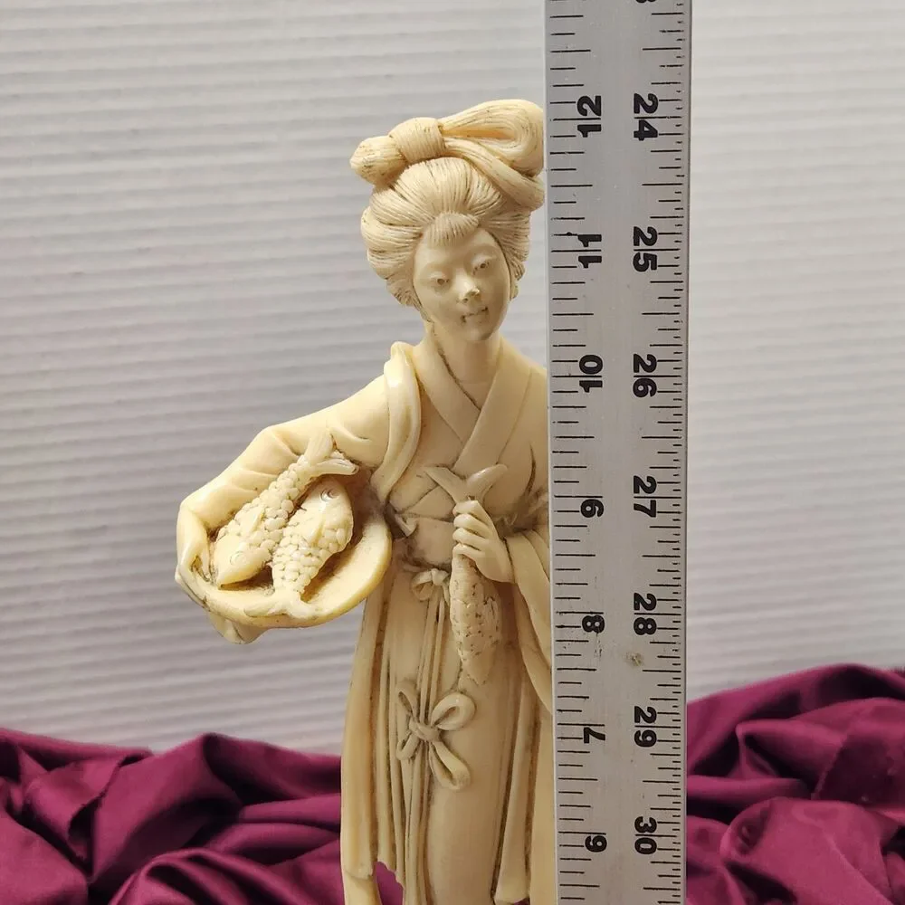 Santini Carved Resin Asian Woman Figurine Fish Seller 12